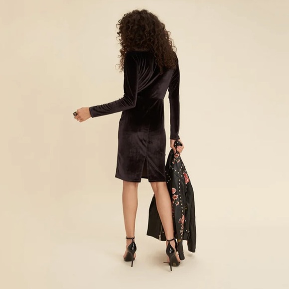 LPA Dress 18 Long Sleeve Low Neck Velvet Cocktail Dress - Picture 2 of 9